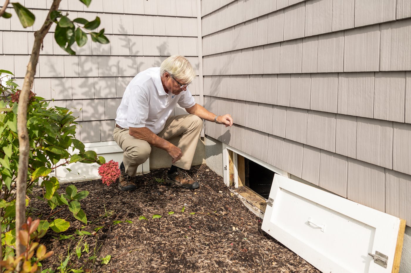 Crawl space inspection for moisture and mold concerns